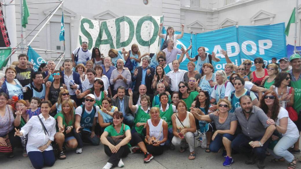 Aprobaron Ley contra despidos injustificados en las escuelas privadas santafecinas