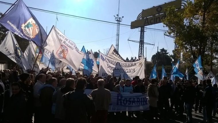 La UOM denuncia 800 despidos en Rosario