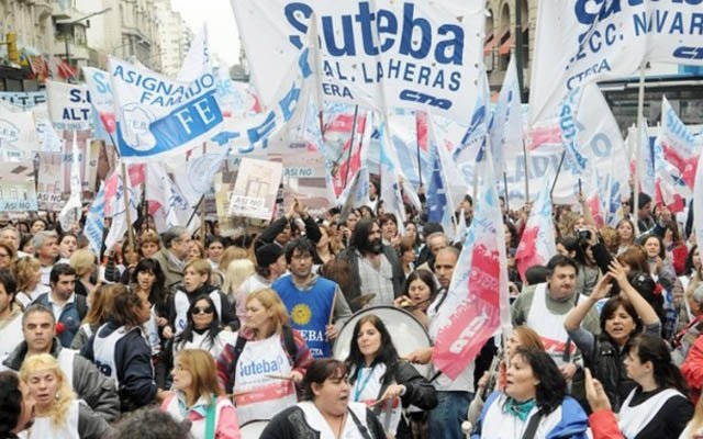 Se movilizarán los docentes bonaerenses para pedirle reapertura de paritarias a Vidal