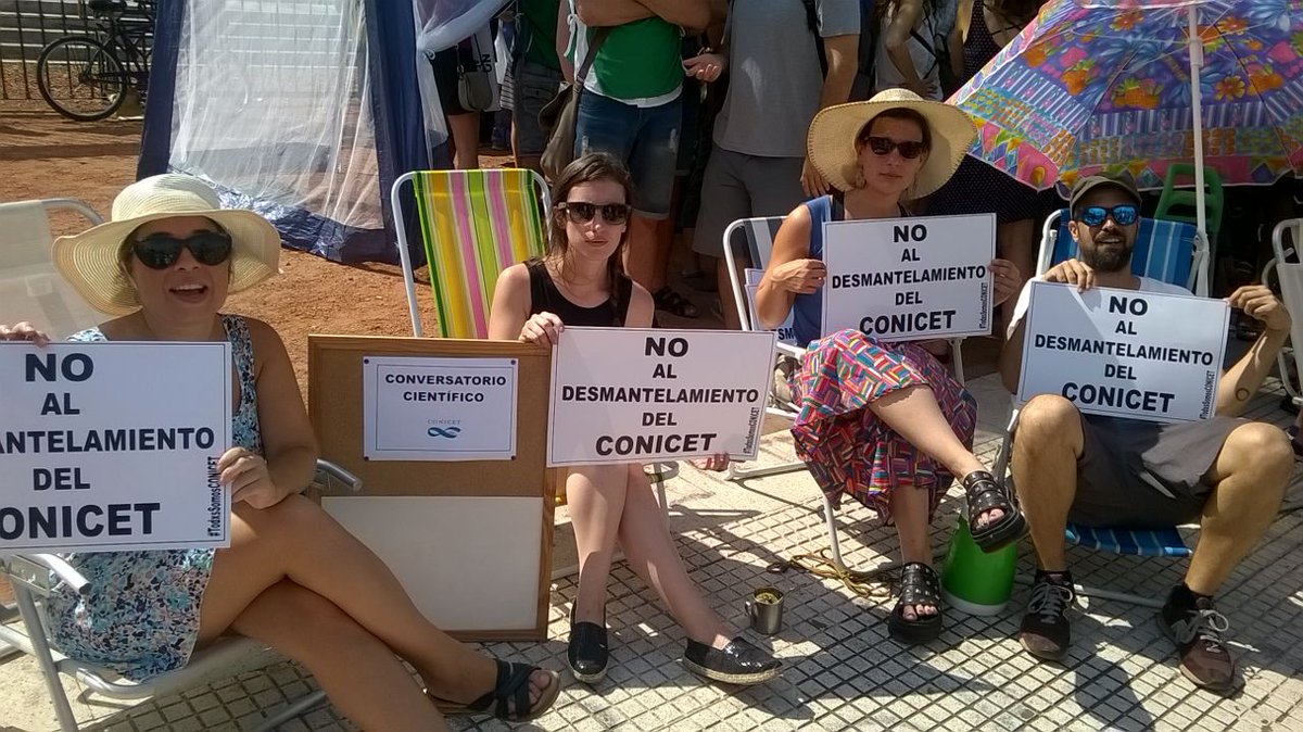 Protesta de científicos por el ajuste en Conicet