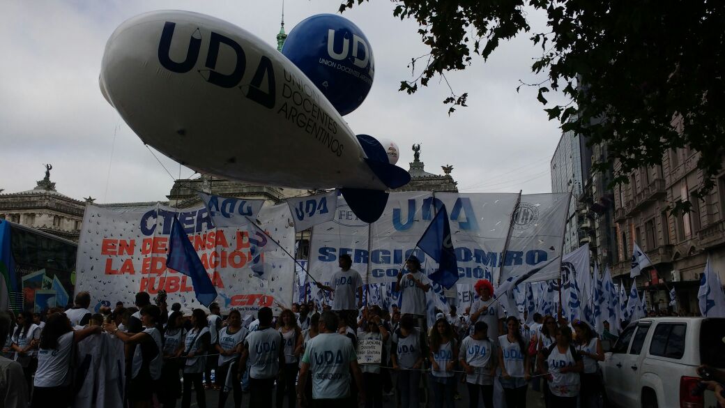 Imponente Marcha Federal Educativa