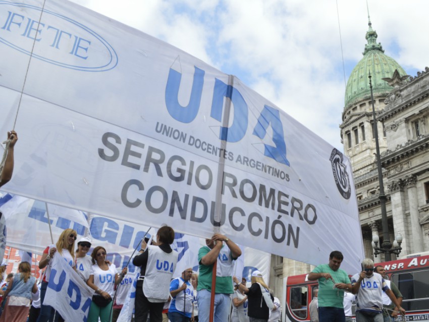 Los docentes vuelven a parar 48 horas en todo el país