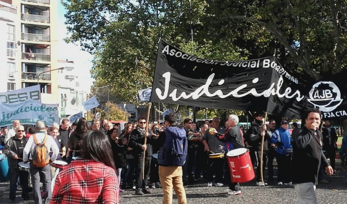 También los judiciales se le plantan a la gestión Vidal