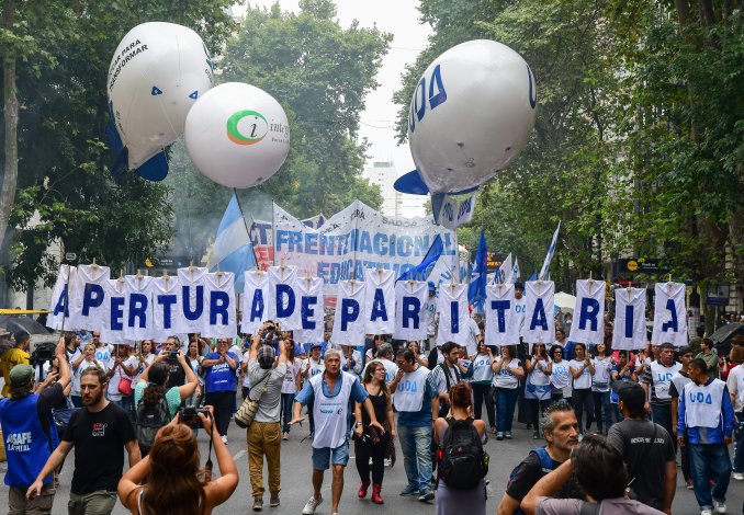 El Gobierno apeló el fallo que le ordena abrir la paritaria nacional docente