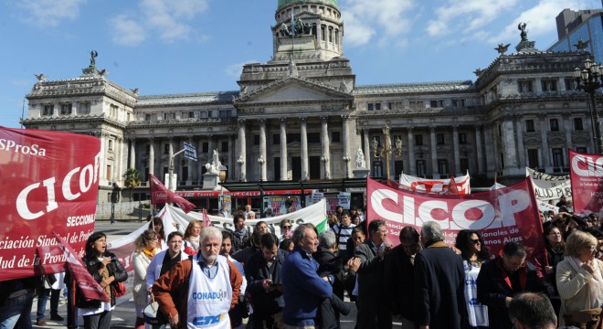 Los médicos lanzan otro paro en tierras de Vidal y preparan la instalación de una carpa