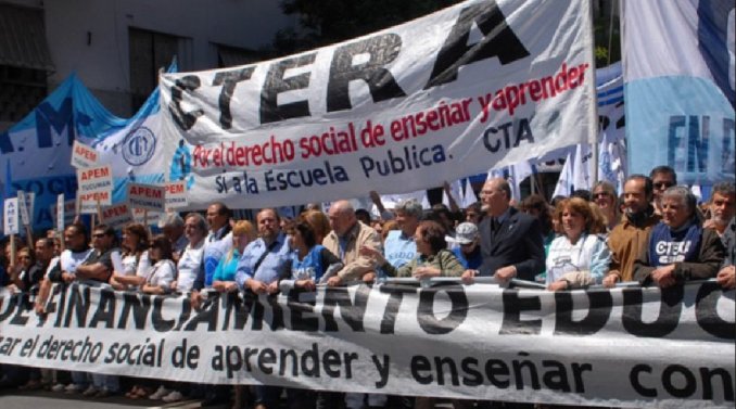 Para los docentes, el fallo de la Corte es «vergonzoso»