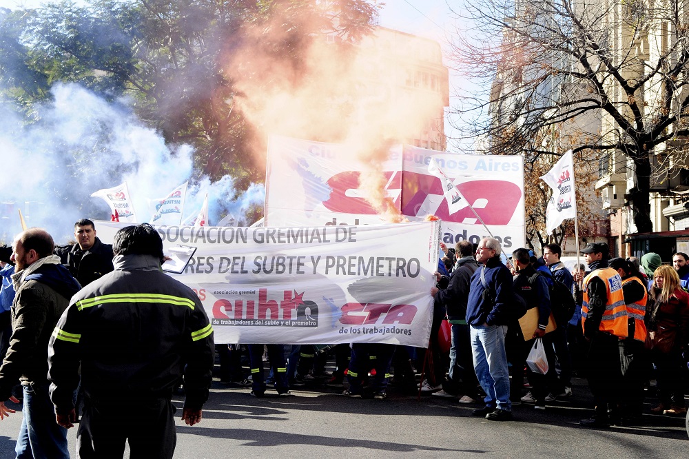 La justicia suspendió el fallo que le quitaba la Personería a los Metrodelegados