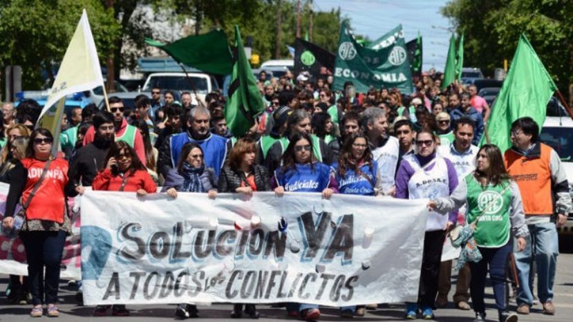 Otra semana de paro en las escuelas santacruceñas