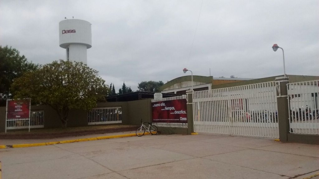 Suspensiones masivas en la planta de calzado Dass