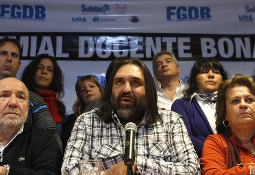 «Jamás se ha vivido en un gobierno democrático un ensañamiento tal con los maestros»