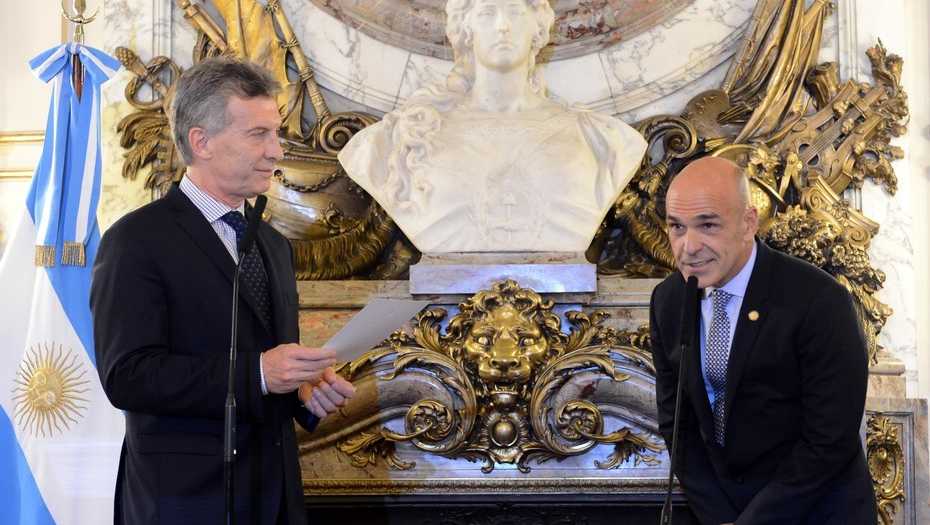 Macri insiste con las mafias que «colapsan los fueros laborales»