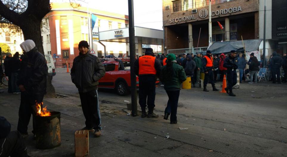 Más tensión en Córdoba: el gobierno no quiere negociar y la UTA nacional ataca a los choferes