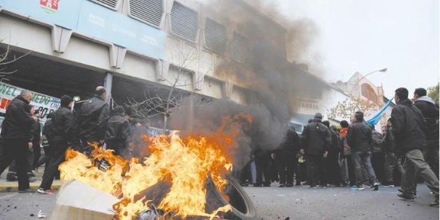 En medio de la rebelión cordobesa, la UTA ratificó al interventor del gremio