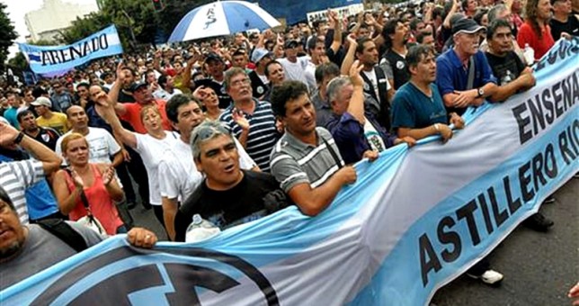 Trabajadores de Astillero Río Santiago marchan para pedirle inversiones a Vidal