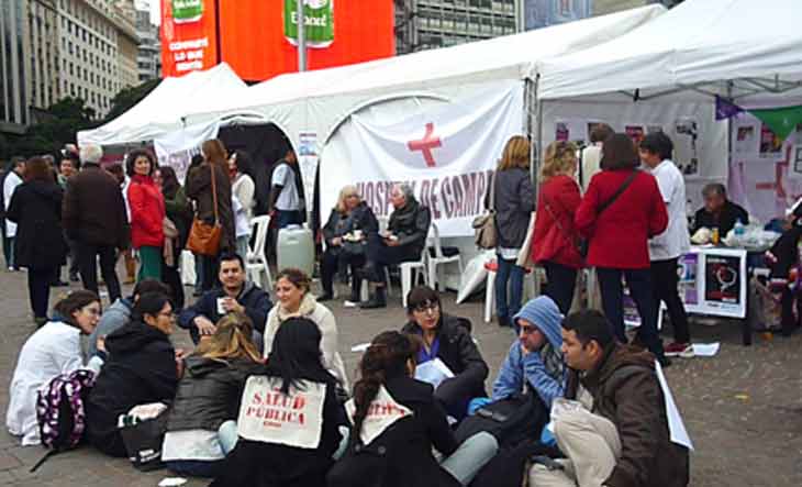 Olvidados por Vidal, lo médicos piden reunión con el nuevo ministro para debatir salarios