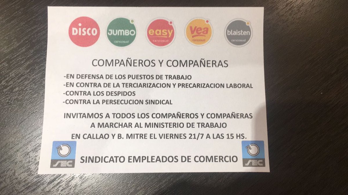 Por los despidos y las persecuciones, empleados de Cencosud marchan a Trabajo