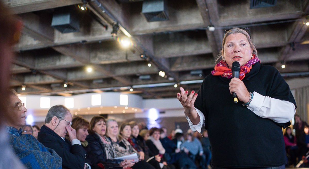 Carrió dijo que los trabajadores argentinos son «caros» y le abrió la puerta a la reforma laboral