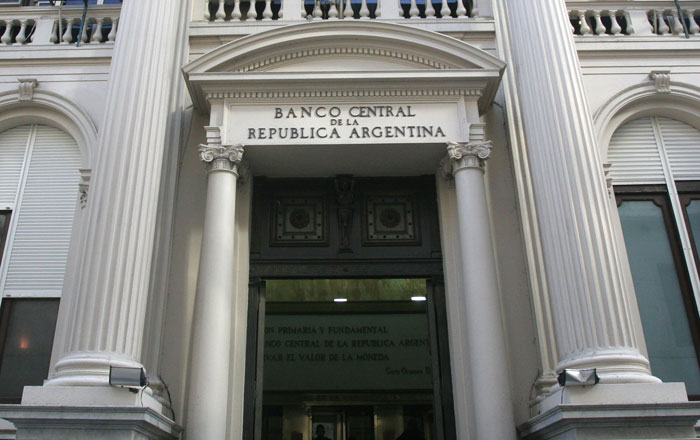 En medio de la disparada del Dólar, los trabajadores del central van al paro