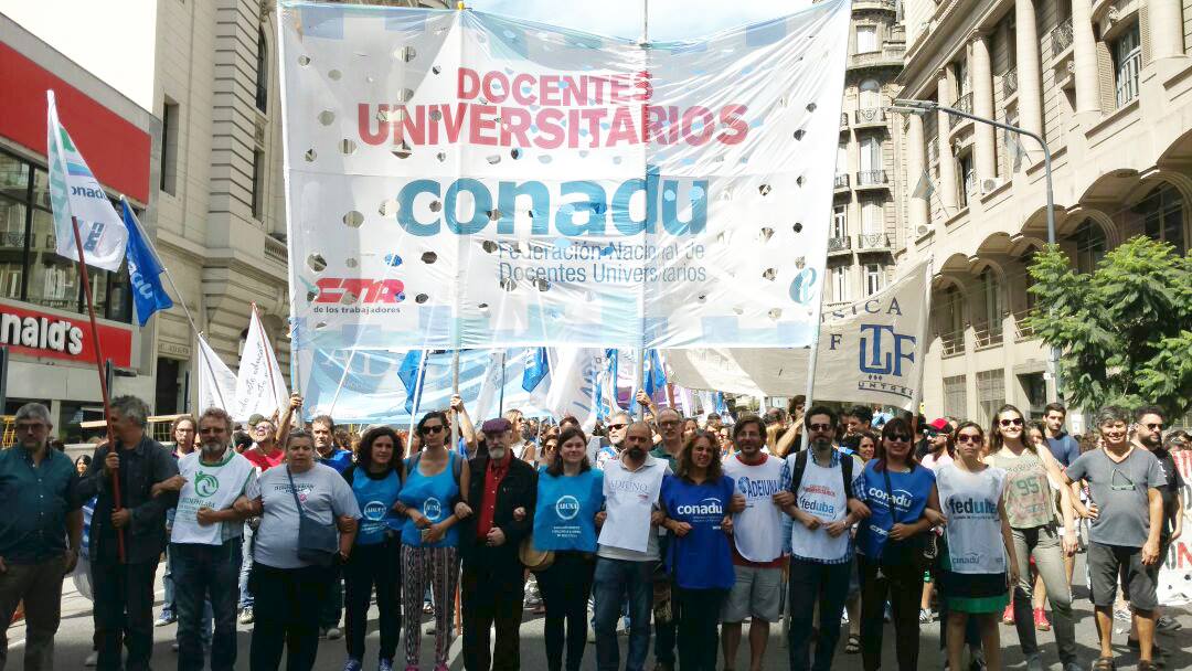 Docentes universitarios advierten por «una nueva reforma privatista» de la universidad pública