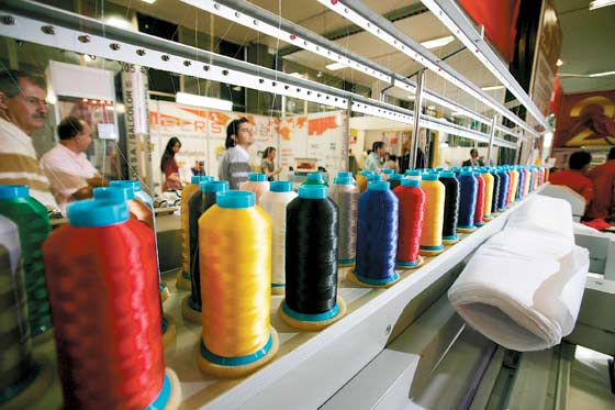 Alarma entre los textiles por el futuro de miles de empleos en la actividad