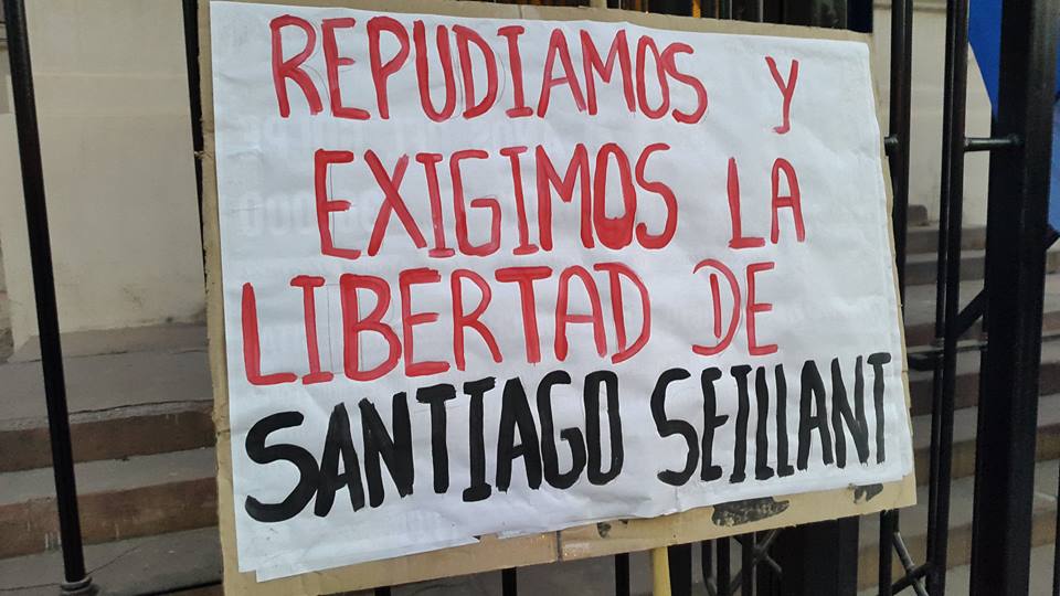 Megaoperativo de infantería detuvo a un sindicalista jujeño por liderar una protesta contra despidos