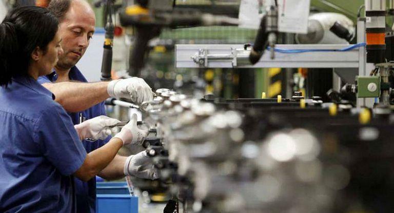 Pymes advierten que la nueva quita de aranceles a las importaciones ponen en riesgo 2 mil empleos