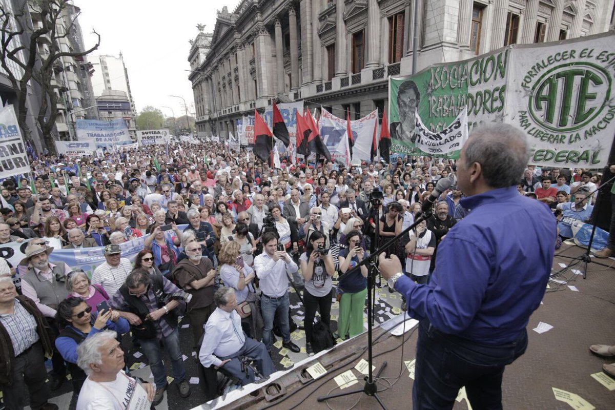 Palazzo unió al peronismo contra el desfinanciamiento del Banco Nación