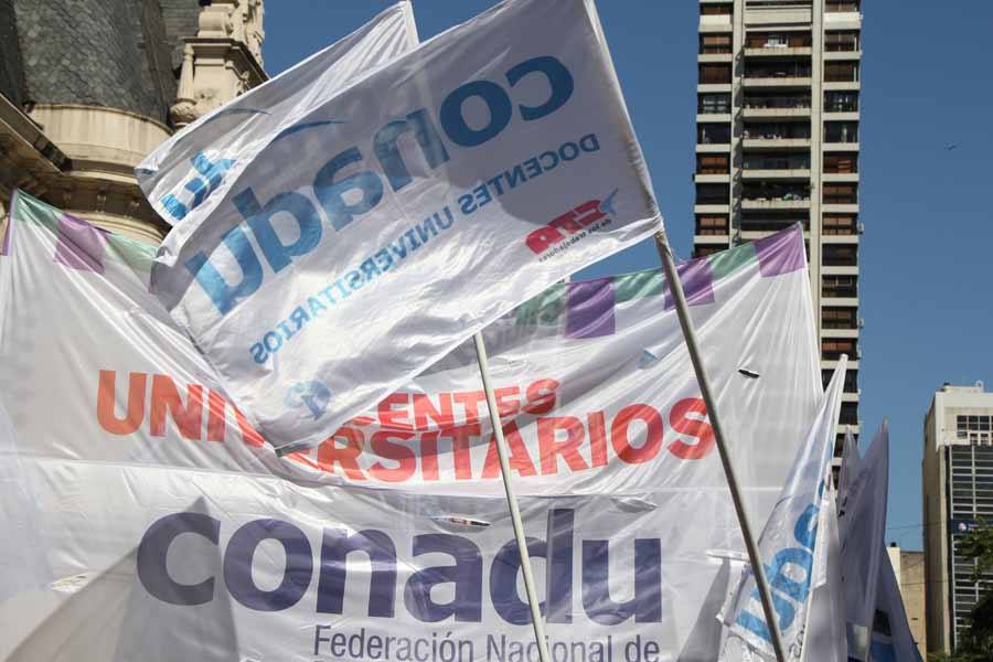 Conadu pide el pago de salarios en la UNAJ