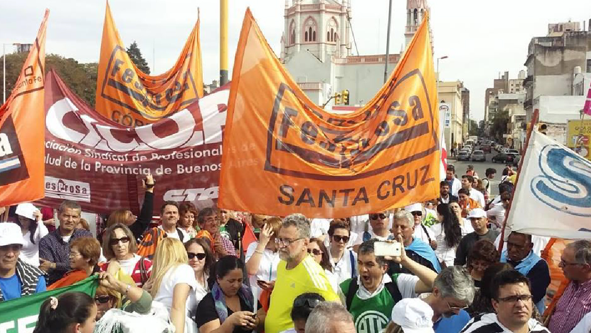 Médicos dicen que la Cobertura Universal de Salud «limitará las prestaciones»