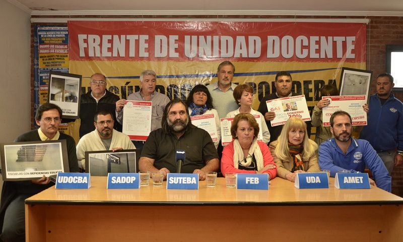 Los docentes bonaerenses piden que los reciban y se descongele la agenda educativa