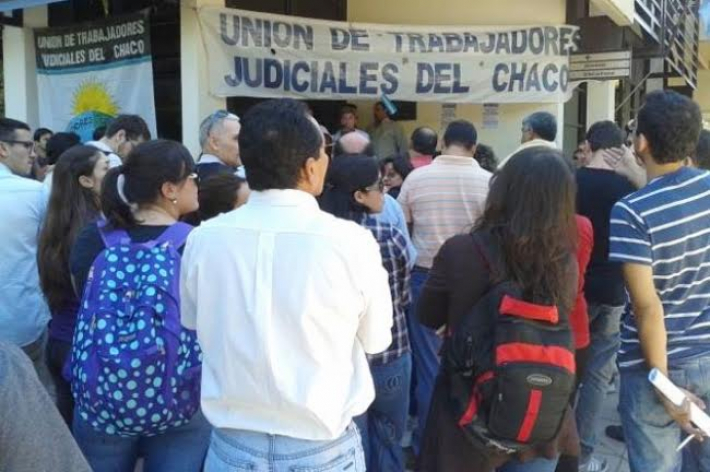 Tras la apertura del diálogo, se levantó el paro de los judiciales chaqueños