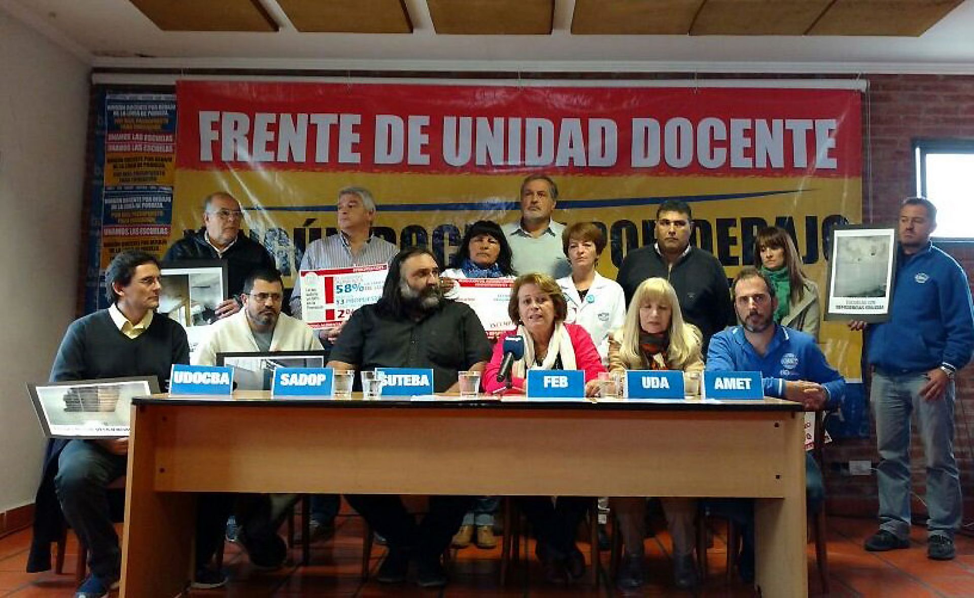 Los docentes quieren que el Gobierno de Vidal no sólo hable de salarios