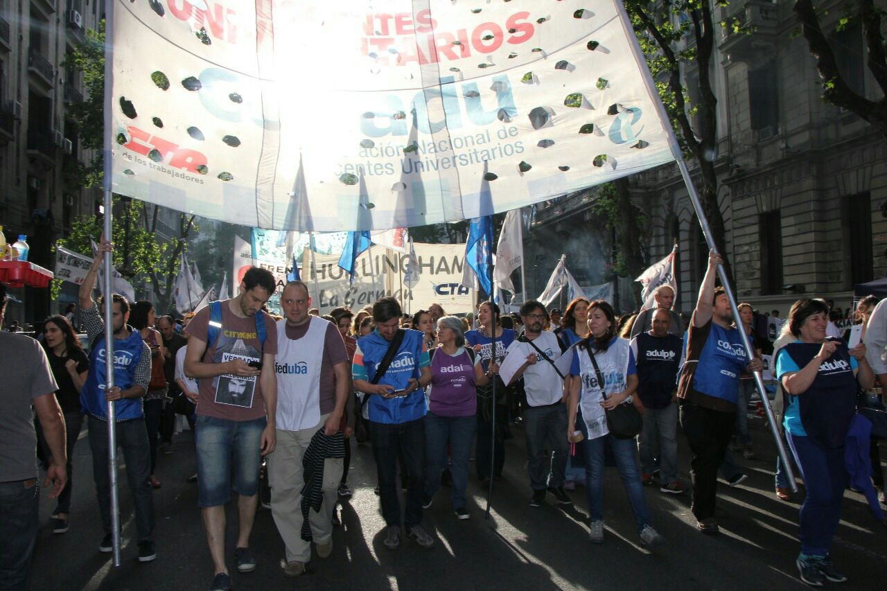 Alerta entre los docentes universitarios por la reforma previsional