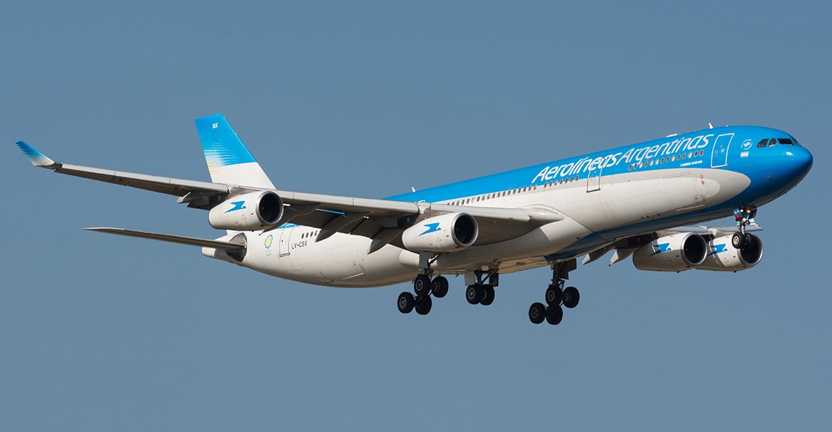 Aerolíneas Argentinas achica rutas y le echa la culpa a los gremios