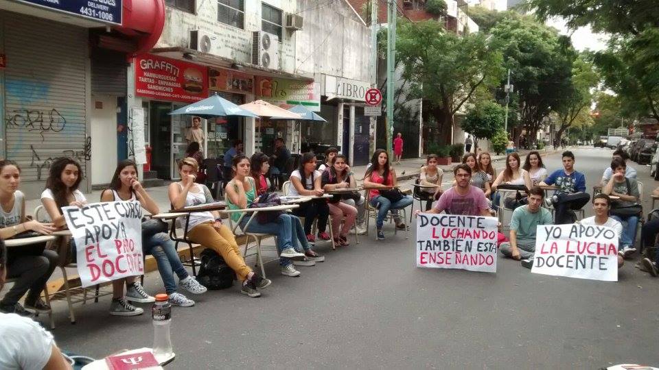 Docentes universitarios le contestan a Macri: «el 90% del presupuesto es para el pago de los bajos salarios»