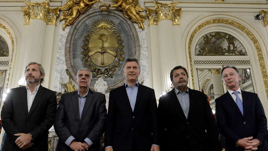 Macri le dijo a la prensa internacional que tiene cerrada «más del 90%» de la reforma con la CGT