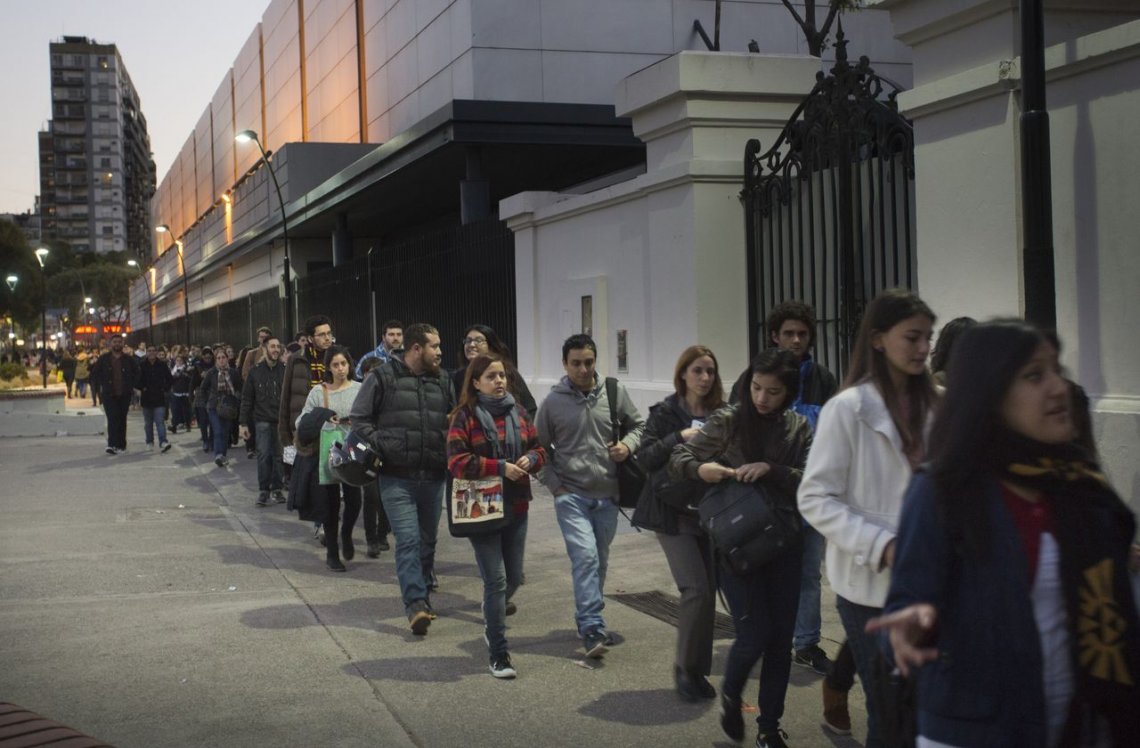 La desocupación juvenil llega al 17%