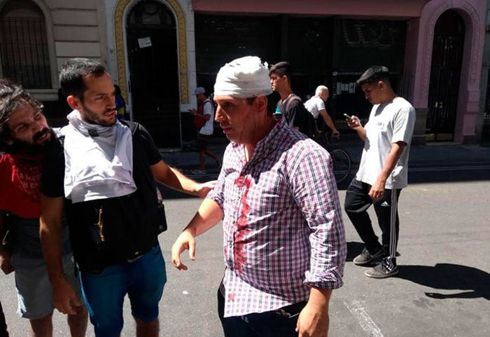 Marcha de periodistas contra la represión y por la libertad para informar