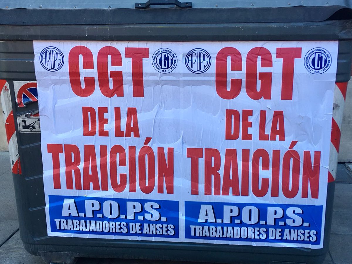 Fabré se cansó y empapeló la ciudad con un mensaje para la CGT