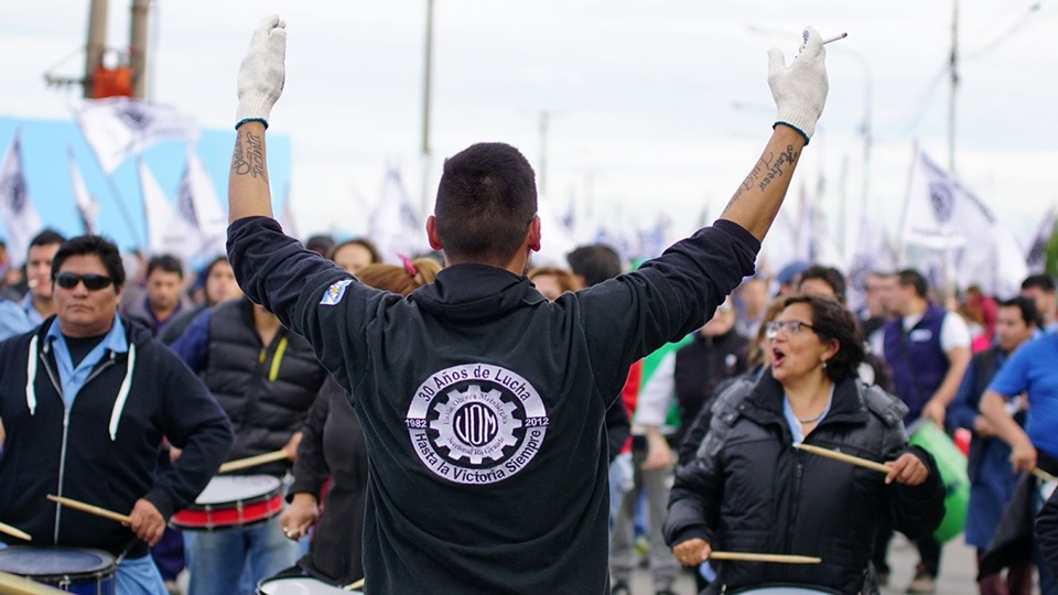 Pese a la negativa de Río Grande, la UOM insiste con congelar los salarios en Ushuaia