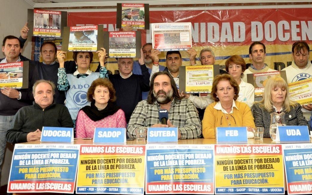 Los docentes le advierten a Vidal que van a rechazar un 15% sin cláusula gatillo