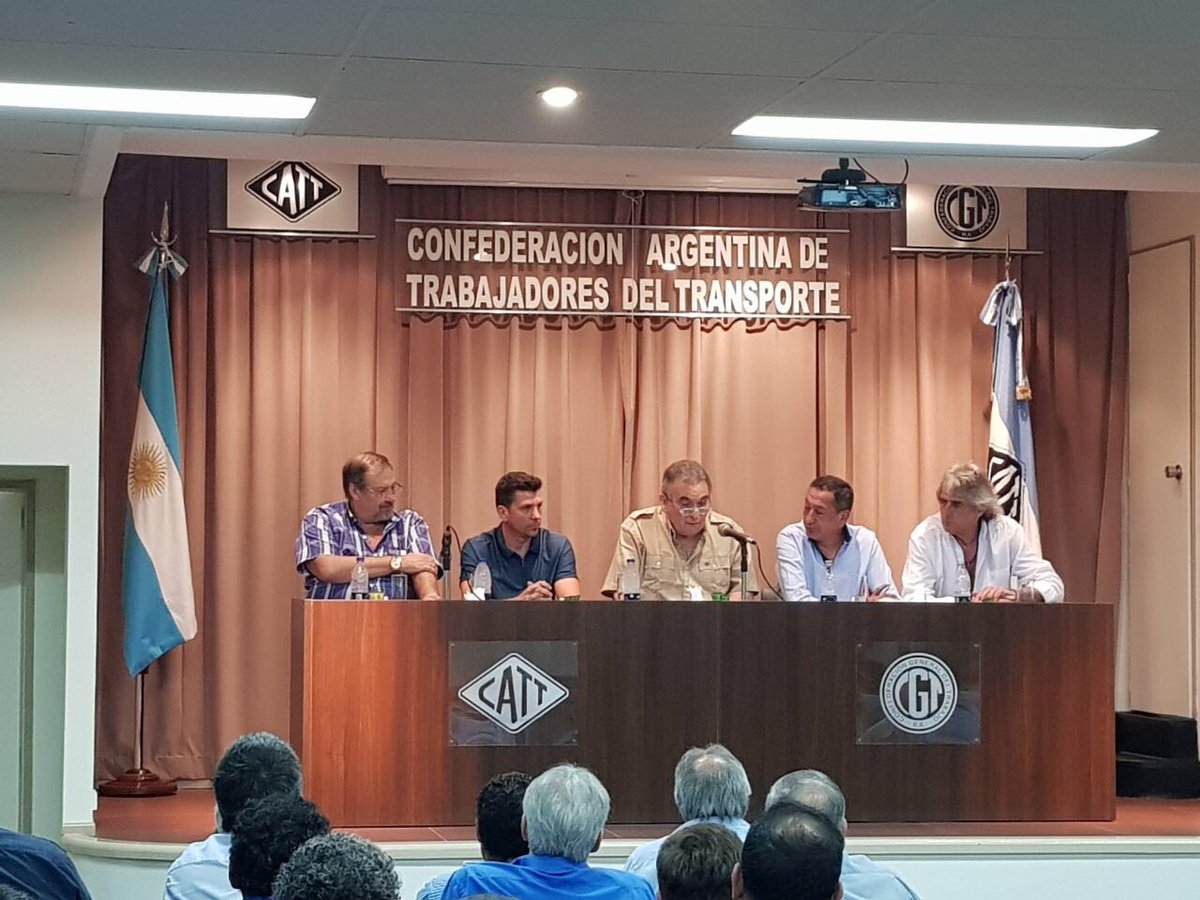Gremios del Transporte condenan el intento de Macri de «avanzar» sobre el movimiento obrero