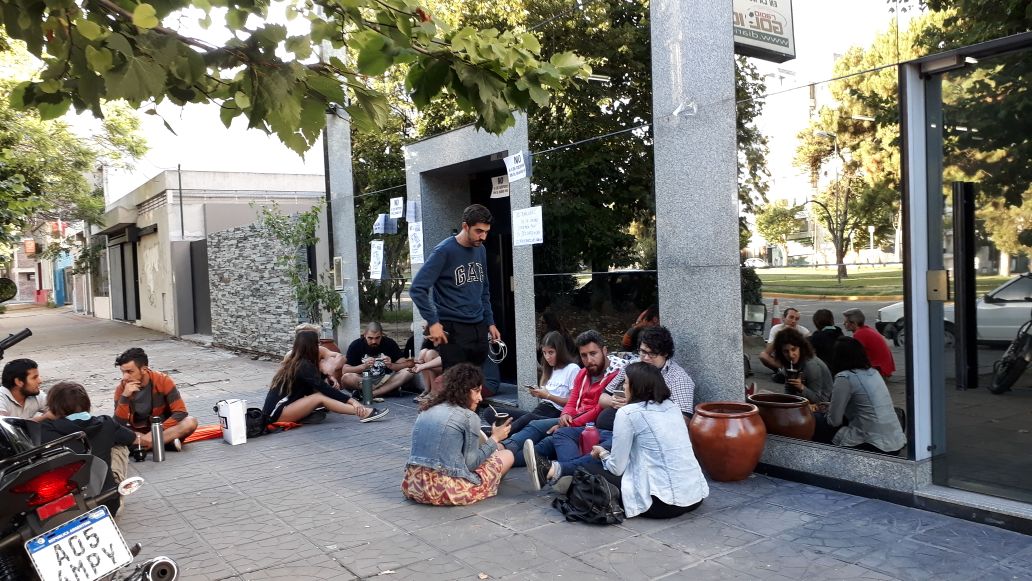 La madre de Balcedo ofreció retiros voluntarios en Diario Hoy