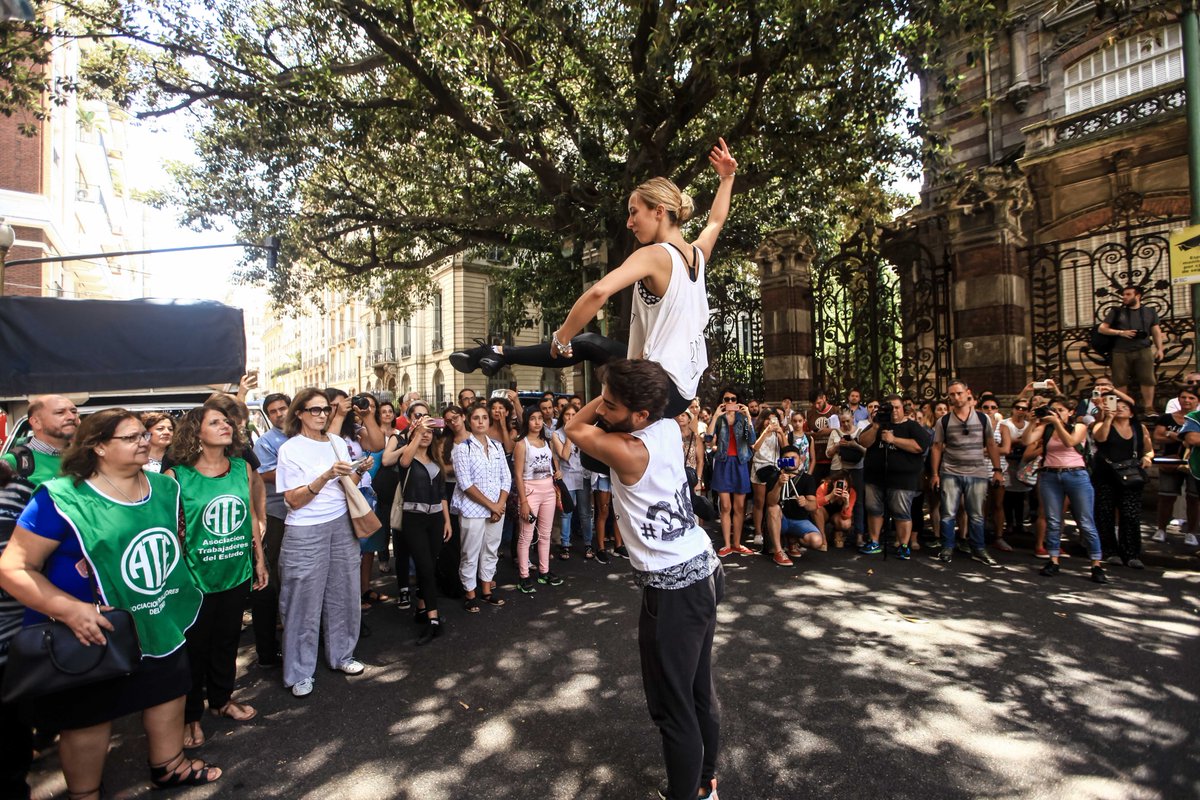 Una función al aire libre para que no cierre el cuerpo de Ballet Nacional