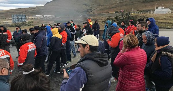 Después de los aprietes para aceptar retiros voluntarios, llegaron 400 despidos en Río Turbio