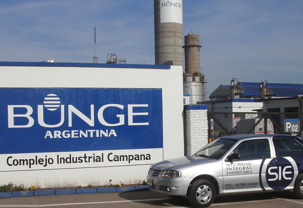 Bunge despidió al menos 100 operarios en su planta de Campana