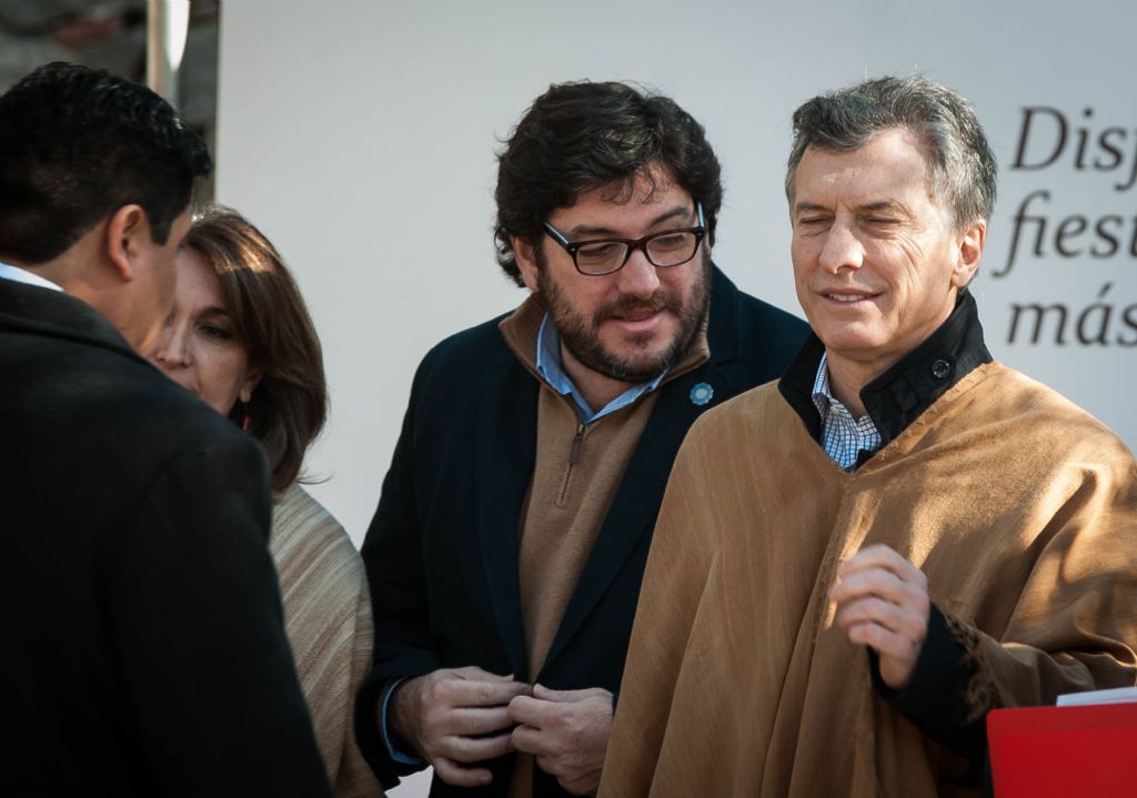 Por Whatsapp, Avelluto despidió a 60 integrantes de la Compañía de Danza Clásica por al Inclusión