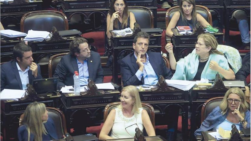 El massismo también pide que Triaca vaya al Congreso a dar explicaciones