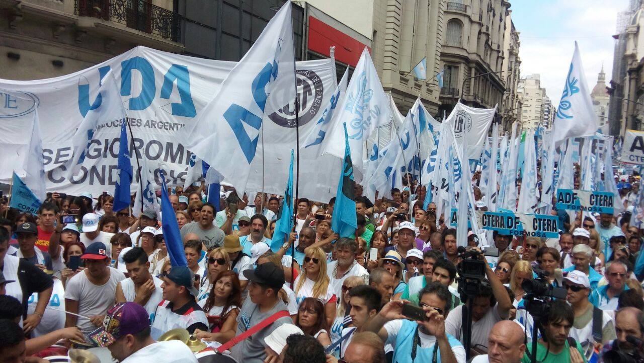 Los docentes apelarán el fallo que convalidó la eliminación de la paritaria del sector por DNU