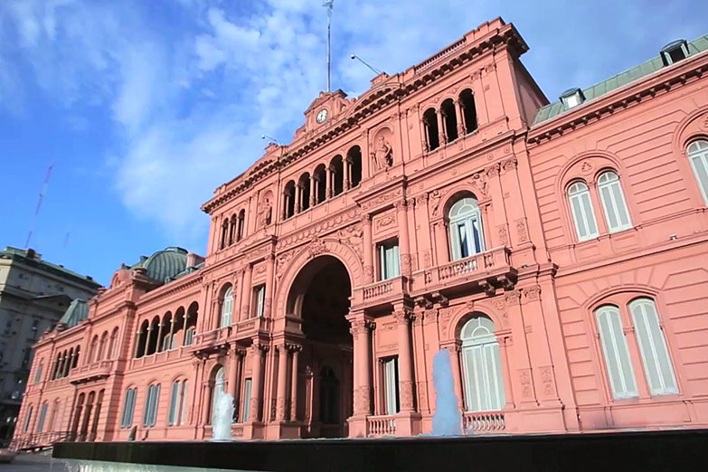 El colmo: paran los obreros que remodelan la Casa Rosada por falta de pago